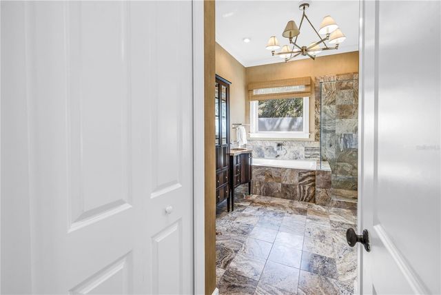2716 W THORNTON AVENUE, Tampa, FL 33611