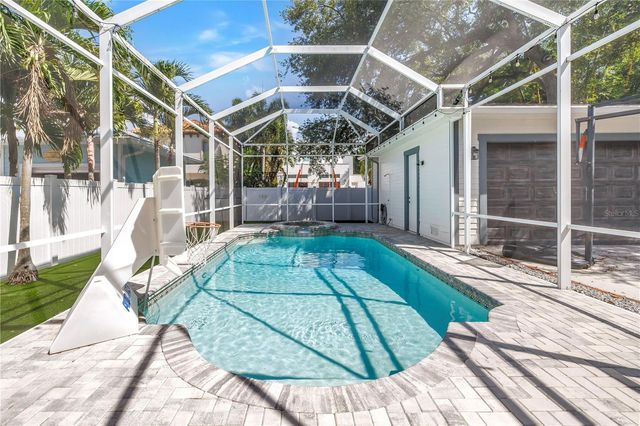 2716 W THORNTON AVENUE, Tampa, FL 33611