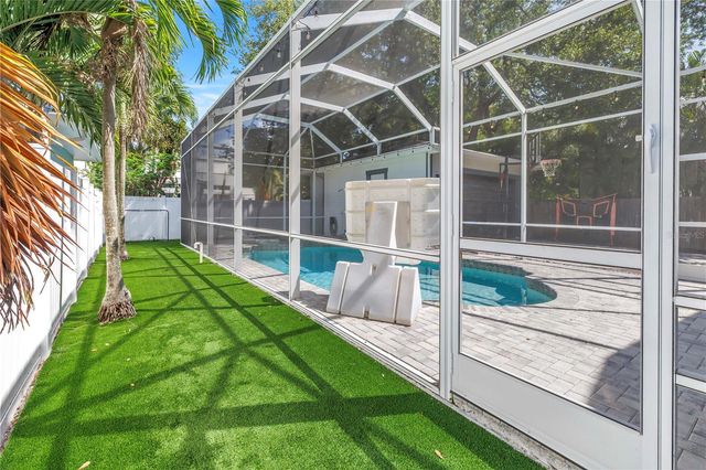 2716 W THORNTON AVENUE, Tampa, FL 33611