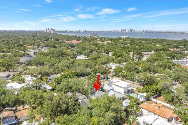 2716 W THORNTON AVENUE, Tampa, FL 33611
