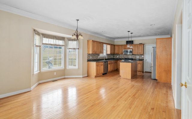 765 Country Club RD, Troutville, VA 24175