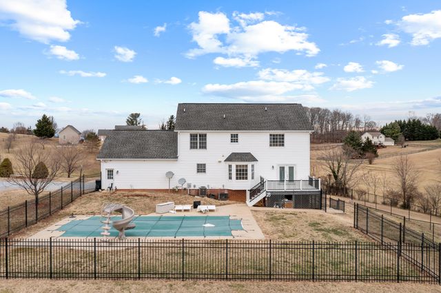 765 Country Club RD, Troutville, VA 24175