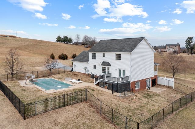 765 Country Club RD, Troutville, VA 24175