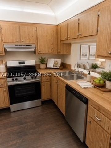 3720 N Pine Island Rd 436, Sunrise, FL 33351