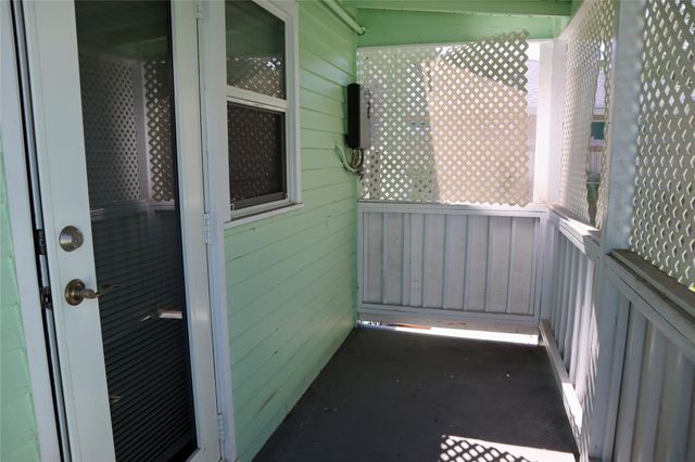 1338 -1384 NE 35th St, Oakland Park, FL 33334