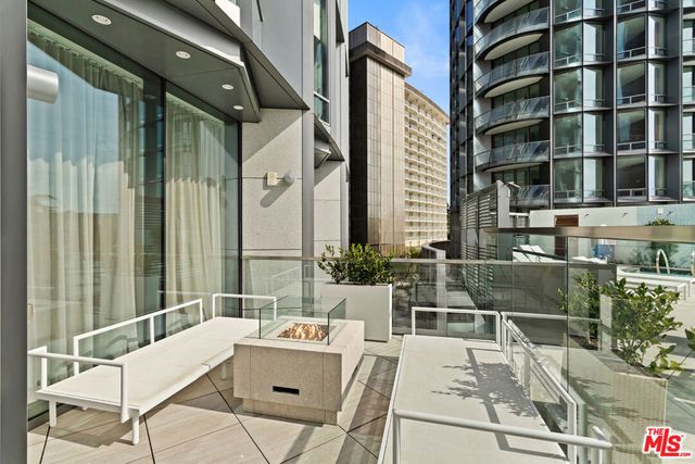 211 W Elm Court 3C, Los Angeles, CA 90067