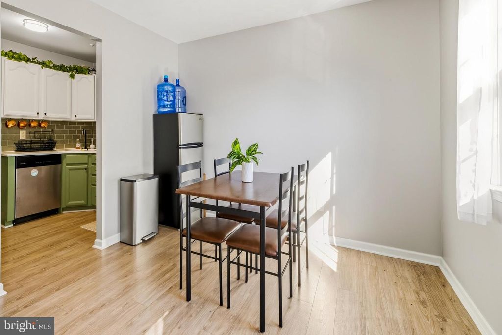 Image 6 of property listing at 8 GEORGE WYTHE BLDG, Turnersville, NJ 08012