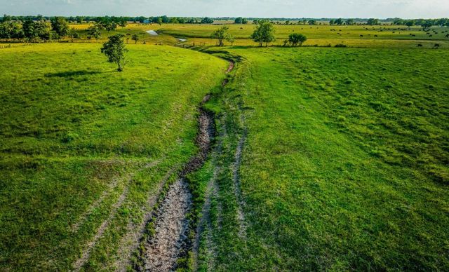 1923 Beasley West End, Beasley, TX 77417
