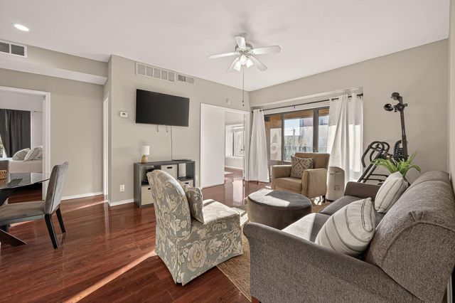 2211 S Braeswood Boulevard 23E, Houston, TX 77030