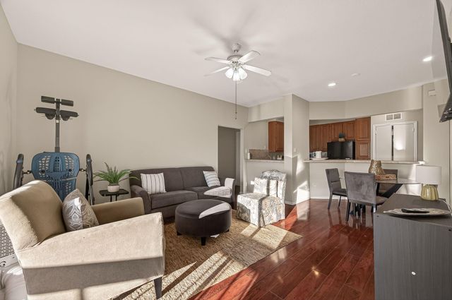 2211 S Braeswood Boulevard 23E, Houston, TX 77030