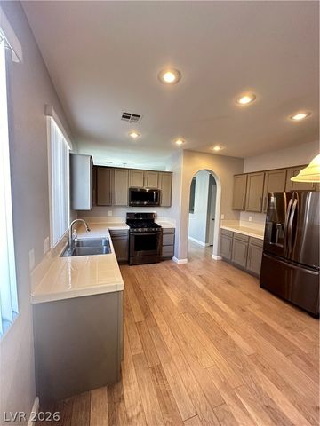 10340 Bentley Oaks Avenue, Las Vegas, NV 89135