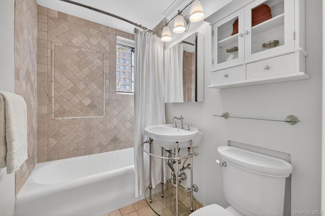 20 N Broadway O372, White Plains, NY 10601