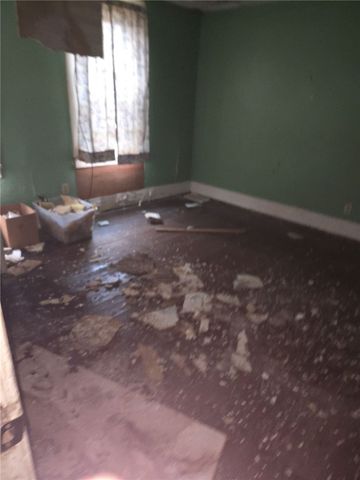 3076 Leechburg Rd, Lower Burrell, PA 15068