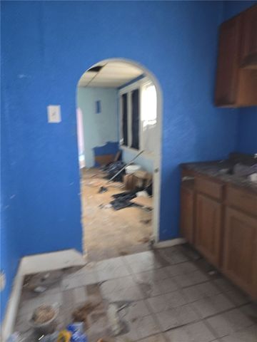 3076 Leechburg Rd, Lower Burrell, PA 15068