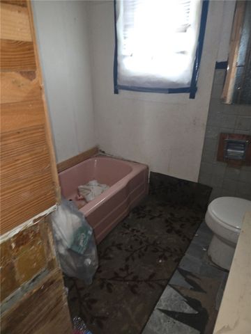 3076 Leechburg Rd, Lower Burrell, PA 15068