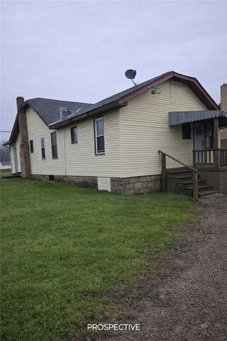 3076 Leechburg Rd, Lower Burrell, PA 15068