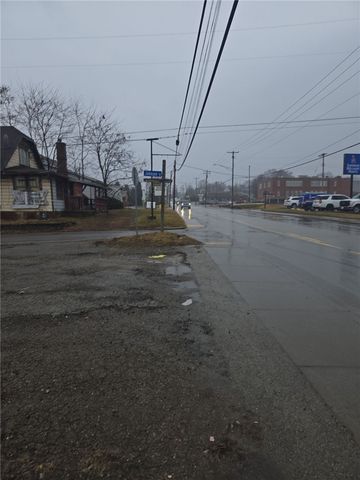 3076 Leechburg Rd, Lower Burrell, PA 15068