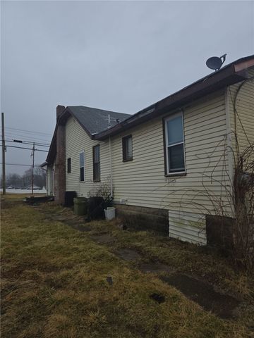 3076 Leechburg Rd, Lower Burrell, PA 15068