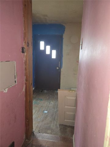 3076 Leechburg Rd, Lower Burrell, PA 15068