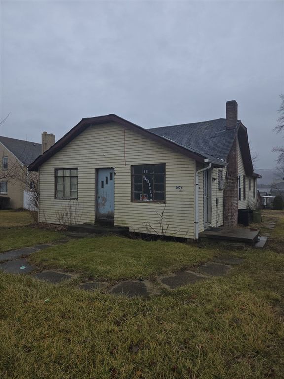 3076 Leechburg Rd, Lower Burrell, PA 15068