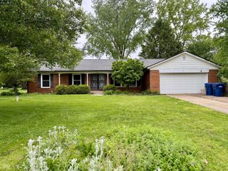 2 Holmes Court, Greenfield, IN 46140