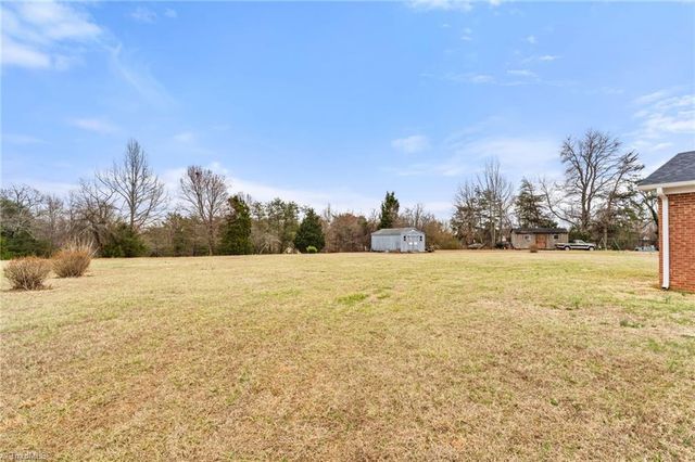 8204 Nc Highway 68, Stokesdale, NC 27357