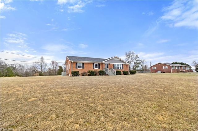 8204 Nc Highway 68, Stokesdale, NC 27357