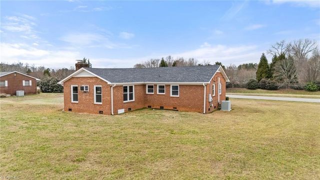 8204 Nc Highway 68, Stokesdale, NC 27357