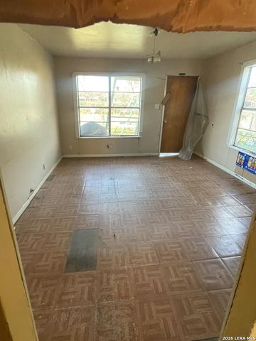 614 Sunglo, San Antonio, TX 78221