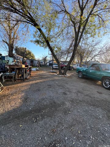 614 Sunglo, San Antonio, TX 78221