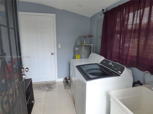 18813 NW 32nd Ave, Miami Gardens, FL 33056