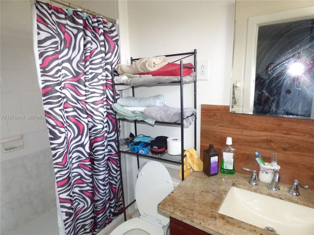 18813 NW 32nd Ave, Miami Gardens, FL 33056