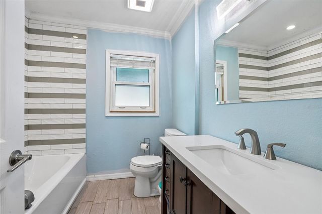 657 MARJON AVENUE, Dunedin, FL 34698