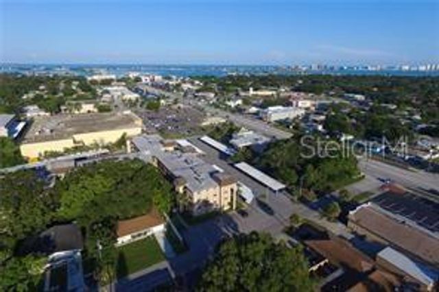 2525 W BAY DRIVE B22, Largo, FL 33770
