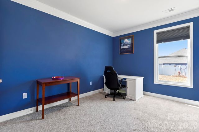 23 Thornberry Road, Hendersonville, NC 28792