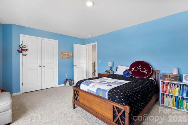 23 Thornberry Road, Hendersonville, NC 28792