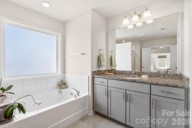 23 Thornberry Road, Hendersonville, NC 28792