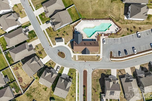 23 Thornberry Road, Hendersonville, NC 28792