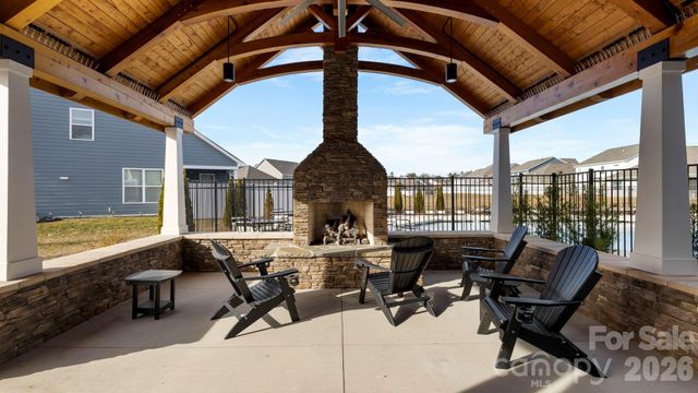 23 Thornberry Road, Hendersonville, NC 28792