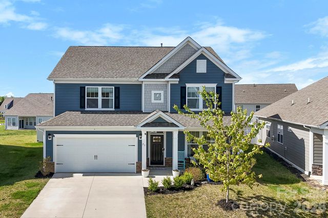 23 Thornberry Road, Hendersonville, NC 28792