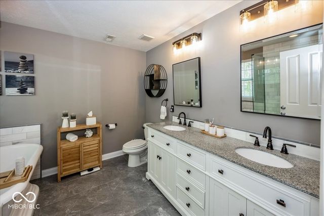 15320 Ackerley Drive, Fortville, IN 46040