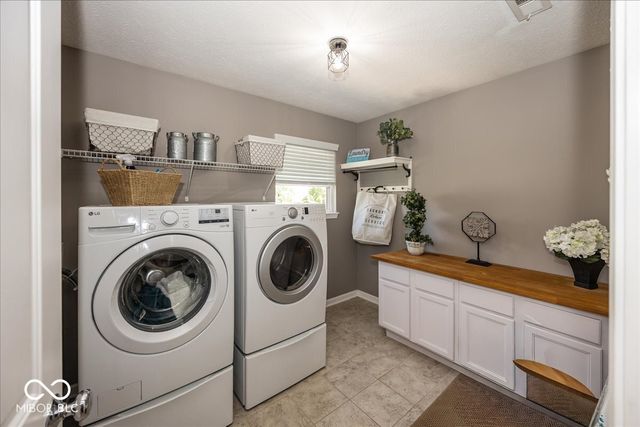 15320 Ackerley Drive, Fortville, IN 46040