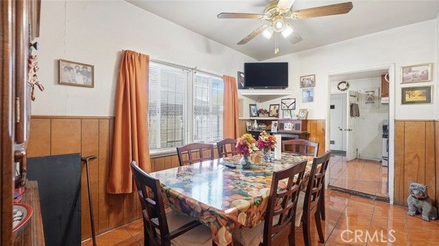 1523 E Vernon, Los Angeles, CA 90011