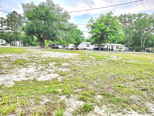 613 Old Jolly Bay Road, Freeport, FL 32439