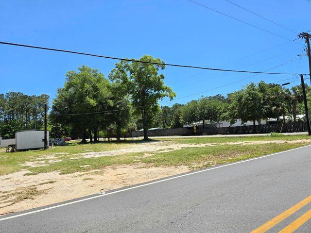613 Old Jolly Bay Road, Freeport, FL 32439