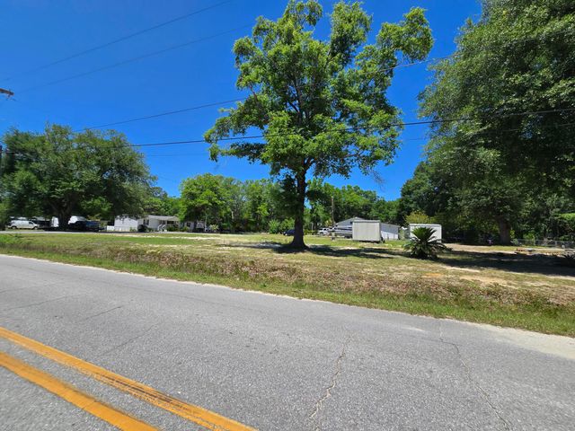 613 Old Jolly Bay Road, Freeport, FL 32439