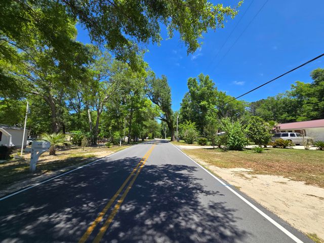 613 Old Jolly Bay Road, Freeport, FL 32439
