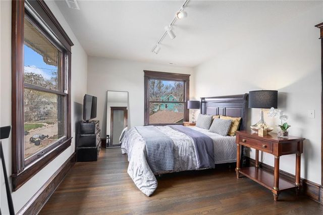 2930 Campbell Street, Kansas City, MO 64109