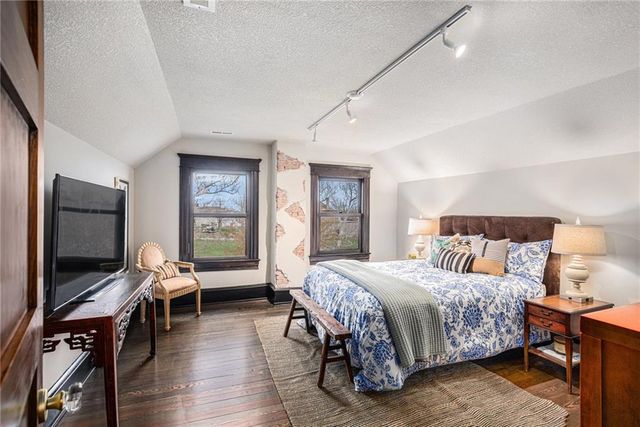 2930 Campbell Street, Kansas City, MO 64109