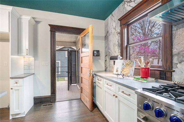 2930 Campbell Street, Kansas City, MO 64109